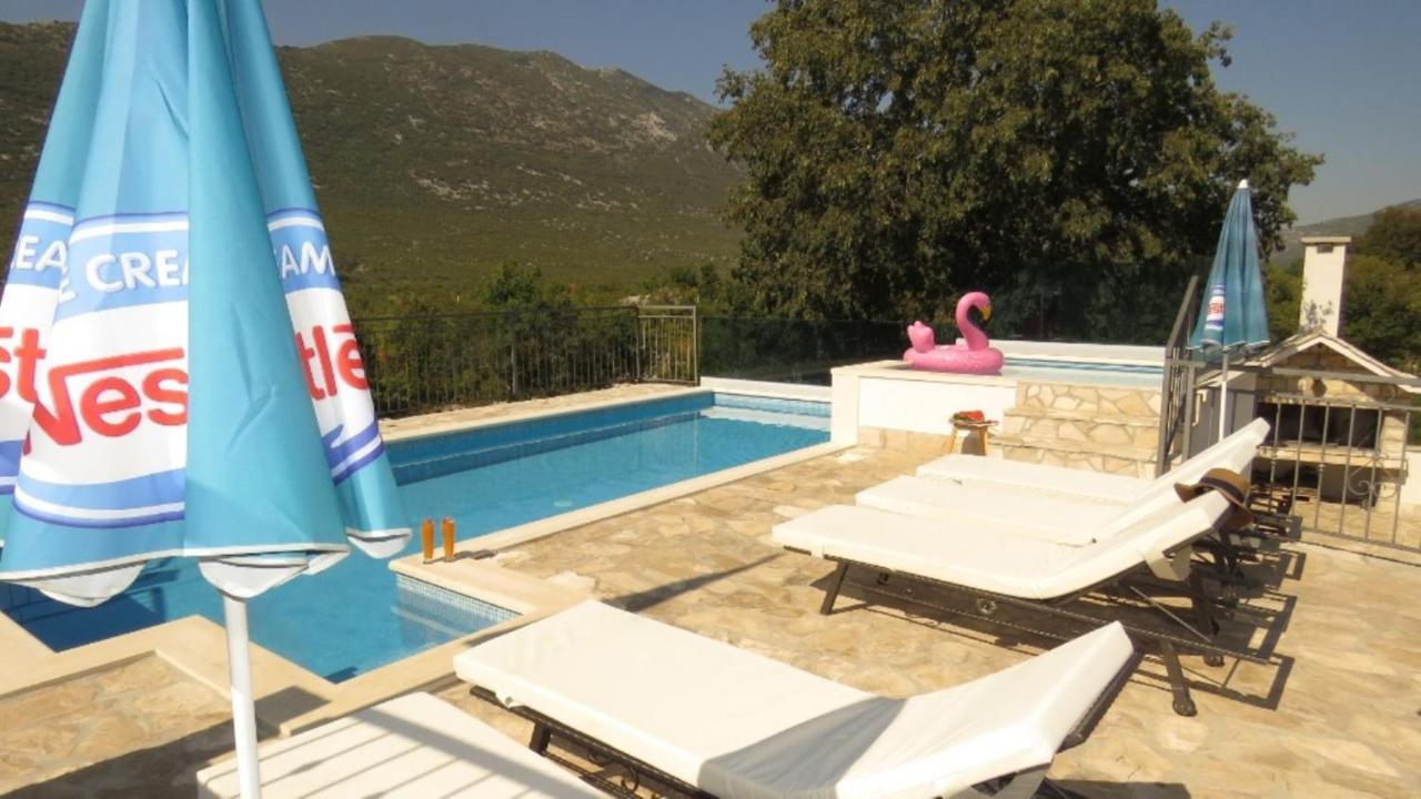 Вілла Dvori Stipanovi With Heated Pool And Jacuzzi Donje Rascane Екстер'єр фото