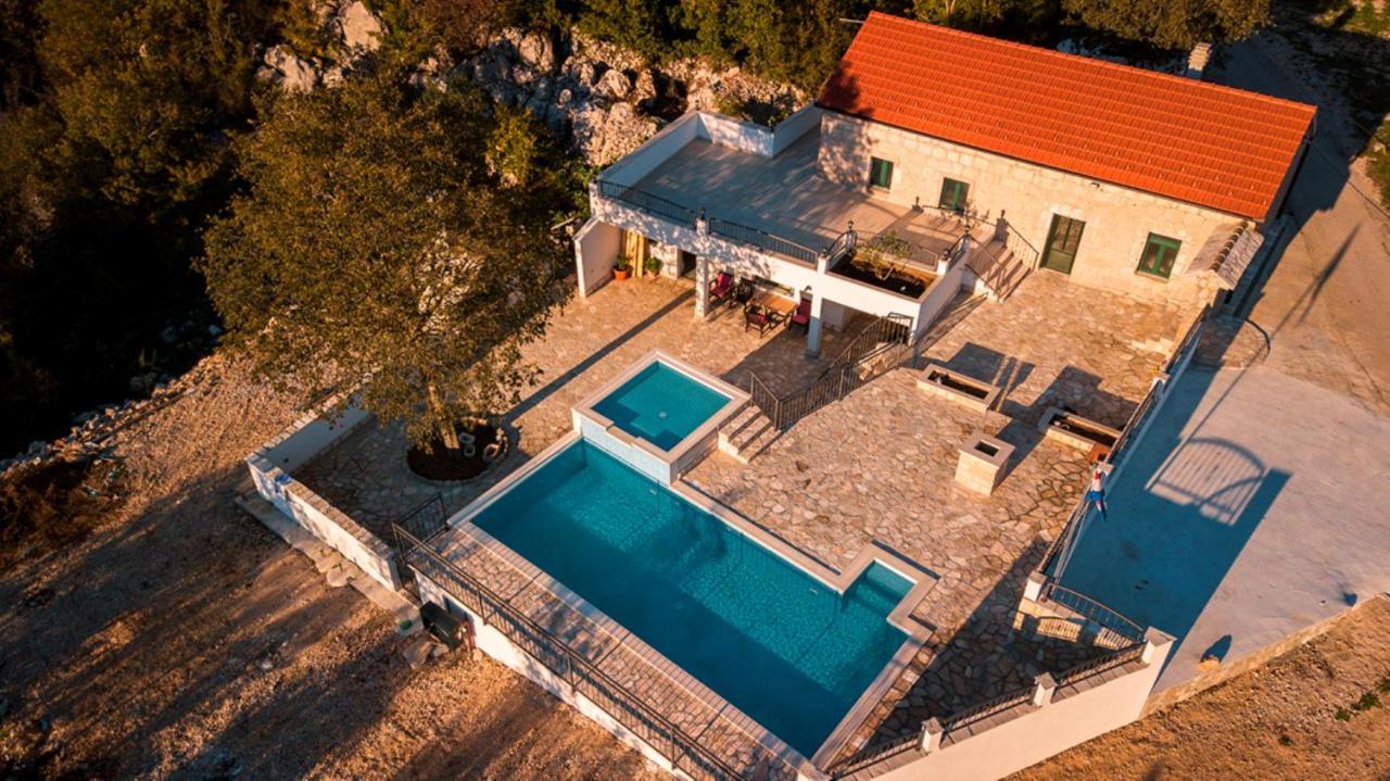 Вілла Dvori Stipanovi With Heated Pool And Jacuzzi Donje Rascane Екстер'єр фото