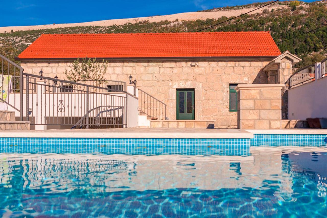 Вілла Dvori Stipanovi With Heated Pool And Jacuzzi Donje Rascane Екстер'єр фото